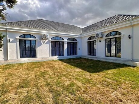 6 otaqlı həyət evi/bağ evi - Mərdəkan q. - 260 m²