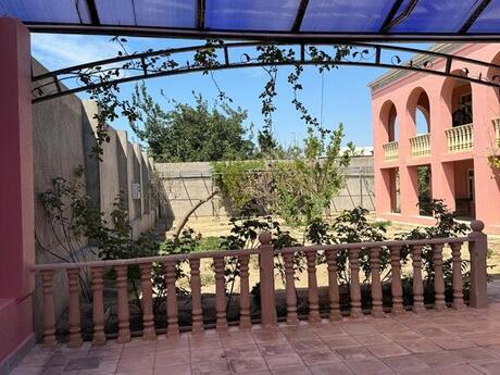 5 otaqlı həyət evi, 200 m², Zirə: 115 000 ₼ 2