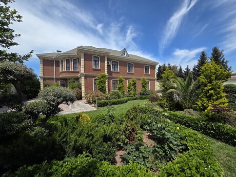 6 otaqlı həyət evi/bağ evi - Mərdəkan q. - 500 m²