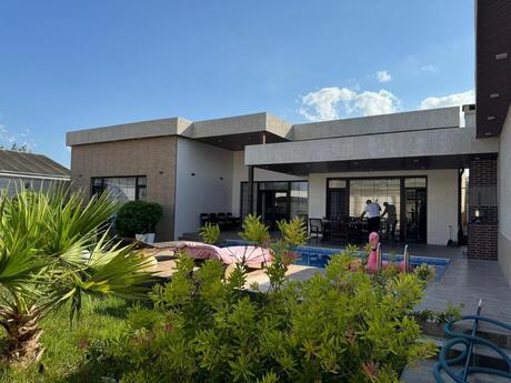 5 otaqlı həyət evi/bağ evi - Mərdəkan q. - 300 m²