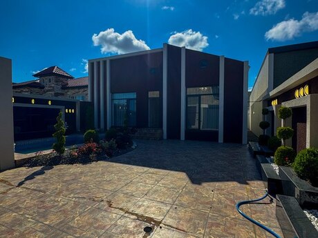 4 otaqlı həyət evi/bağ evi - Mərdəkan q. - 150 m²