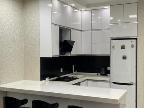 2 otaqlı yeni tikili - 8 Noyabr m. - 70 m²