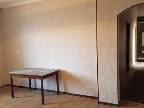 6 otaqlı həyət evi/bağ evi - Azadlıq Prospekti m. - 160 m²