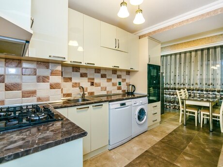 3 otaqlı yeni tikili - 28 May m. - 125 m²