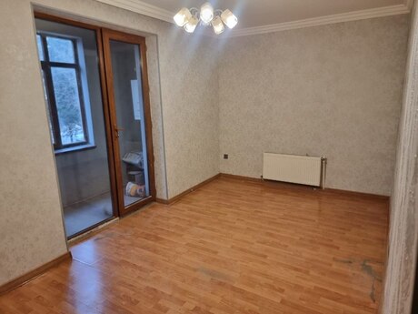 3 otaqlı köhnə tikili - Nəsimi r. - 70 m²