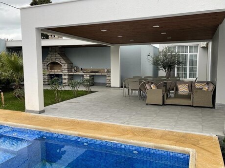5 otaqlı həyət evi/bağ evi - Mərdəkan q. - 280 m²
