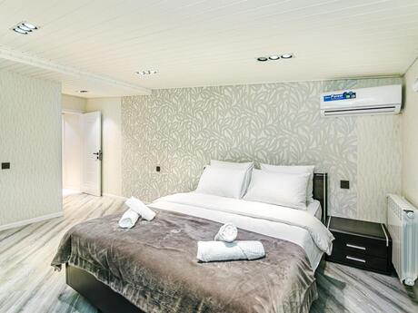 3-room apartment for rent, 150 m², Sahil: 120 ₼/mo 5