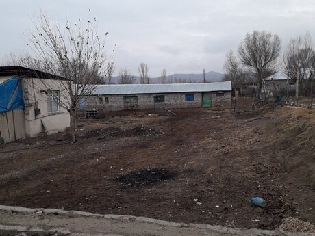 2 otaqlı həyət evi/bağ evi - Naxçıvan MR - 47 m²