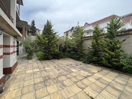 10 otaqlı həyət evi/bağ evi - Nəsimi m. - 500 m²