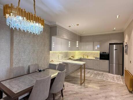 3 otaqlı mənzil, 107 m², 8 Noyabr: 400 000 ₼ 3