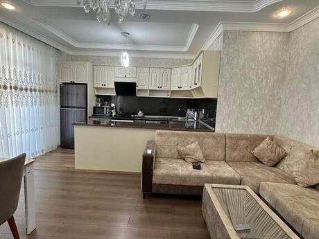 Grand Hayat kompleksində 3 otaqlı yeni tikili mənzil kirayə verilir, 100 m², 1 300 AZN/ay, şəkil 3 / 8