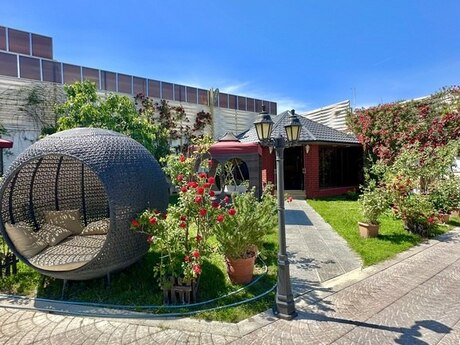 6 otaqlı həyət evi/bağ evi - Mərdəkan q. - 450 m²