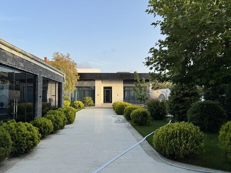 4 otaqlı həyət evi/bağ evi - Mərdəkan q. - 280 m²