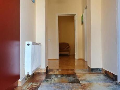 5 otaqlı həyət evi/bağ evi - Mərdəkan q. - 210 m²