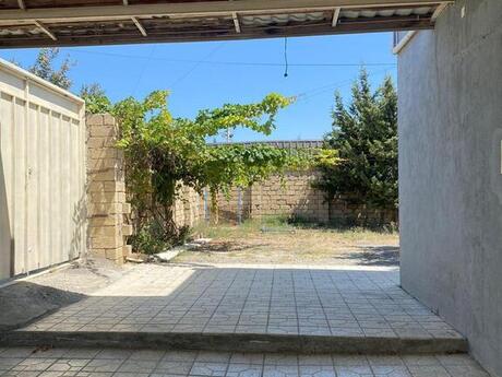 5 otaqlı həyət evi/bağ evi - Biləcəri q. - 200 m²