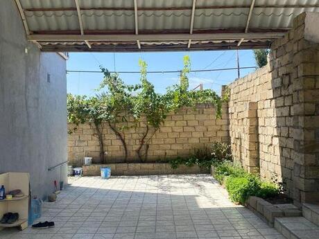 5 otaqlı həyət evi/bağ evi - Biləcəri q. - 200 m²