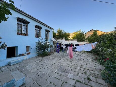 4 otaqlı həyət evi/bağ evi - Badamdar q. - 160 m²