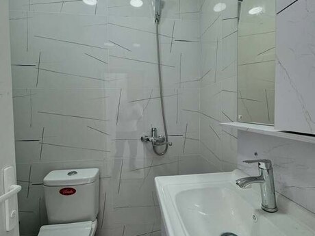Obyekt - 8 Noyabr m. - 45 m²