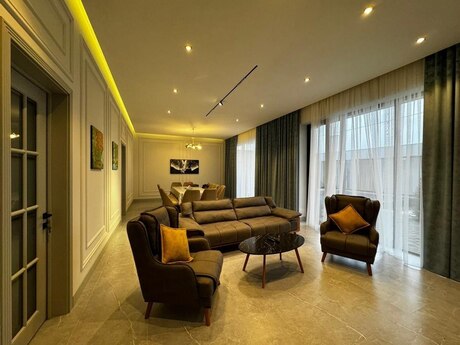 5 otaqlı həyət evi/bağ evi - Buzovna q. - 400 m²