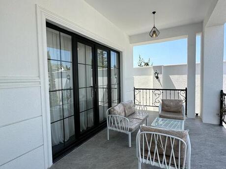 4 otaqlı həyət evi/bağ evi - Mərdəkan q. - 240 m²