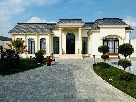 4 otaqlı həyət evi/bağ evi - Mərdəkan q. - 280 m²