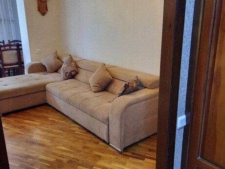 2 otaqlı köhnə tikili - İnşaatçılar m. - 55 m²