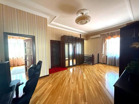 5 otaqlı həyət evi/bağ evi - Qara Qarayev m. - 250 m²
