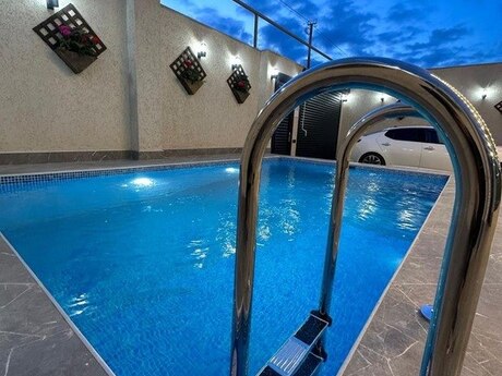 3 otaqlı həyət evi/bağ evi - Mərdəkan q. - 160 m²