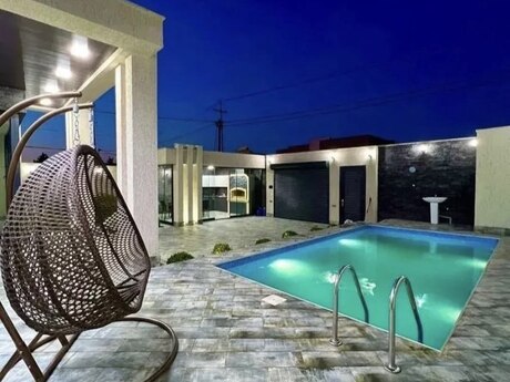 4 otaqlı həyət evi/bağ evi - Mərdəkan q. - 190 m²