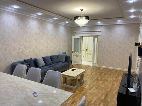3 otaqlı yeni tikili - 8 Noyabr m. - 90 m²