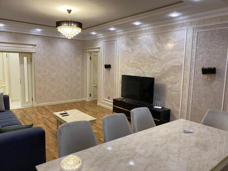 3 otaqlı yeni tikili - 8 Noyabr m. - 90 m²