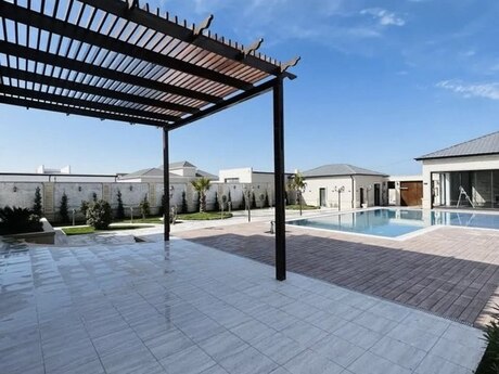 4 otaqlı həyət evi/bağ evi - Mərdəkan q. - 390 m²