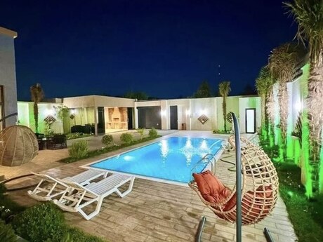 4 otaqlı həyət evi/bağ evi - Mərdəkan q. - 200 m²