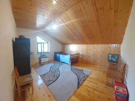 6 otaqlı həyət evi/bağ evi - Qusar - 150 m²
