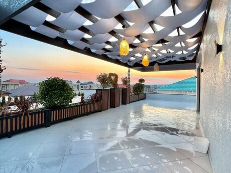 5 otaqlı həyət evi/bağ evi - Mərdəkan q. - 400 m²
