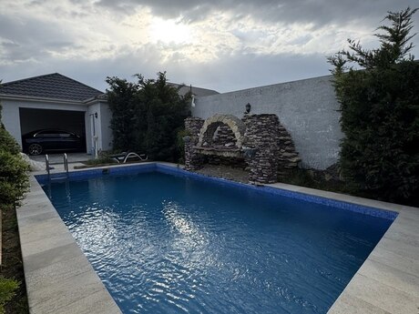 4 otaqlı həyət evi/bağ evi - Mərdəkan q. - 150 m²