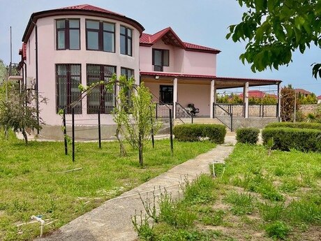 8 otaqlı həyət evi/bağ evi - Mərdəkan q. - 420 m²