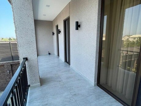4 otaqlı həyət evi/bağ evi - Mərdəkan q. - 240 m²