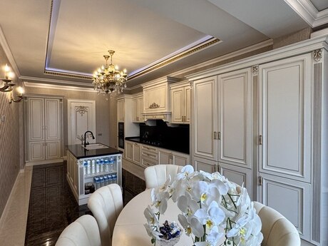 5 otaqlı yeni tikili - Memar Əcəmi m. - 300 m²