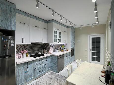 4 otaqlı yeni tikili - Xətai r. - 158 m²