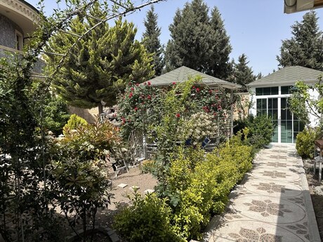 5 otaqlı həyət evi/bağ evi - Xırdalan - 220 m²