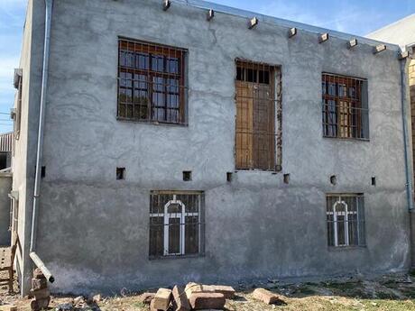 5 otaqlı həyət evi/bağ evi - Gəncə - 180 m²
