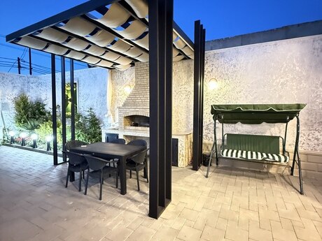4 otaqlı həyət evi/bağ evi - Mərdəkan q. - 200 m²
