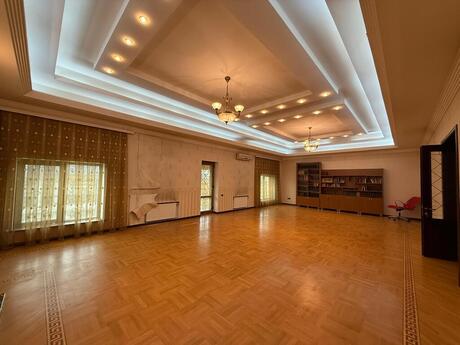 12-комн. офис - м. Гянджлик - 1000 м²