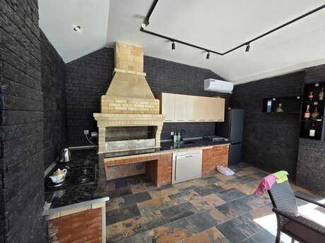 6-комн. дом/дача - пос. Мардакан - 350 м²