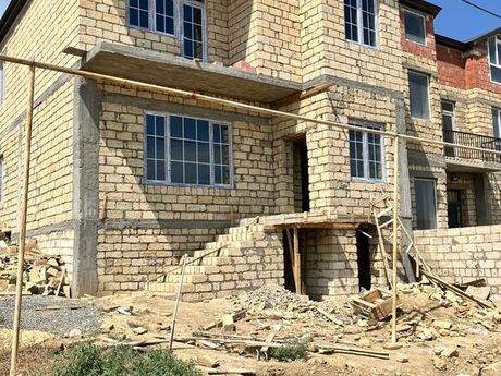 Объявление №5235198 - Баку, пос. Бадамдар, 4-комн., 140 м²