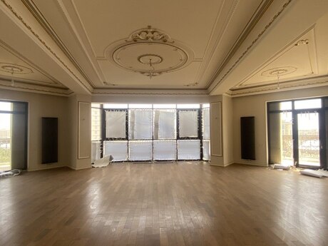 4-room apartment, 240 m², Nizami: 1 100 000 ₼ 2