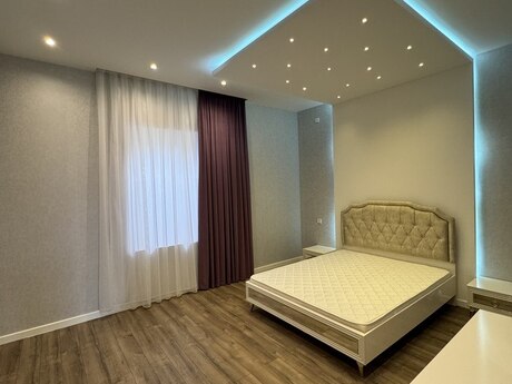 House with Garden, Villa For Sale