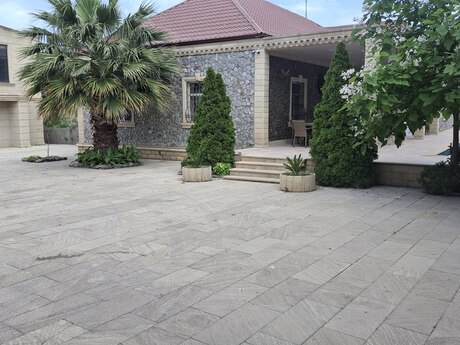4 otaqlı həyət evi/bağ evi - Görədil q. - 200 m²
