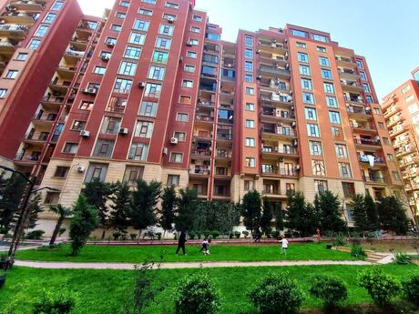 4 otaqlı yeni tikili - Gənclik m. - 180 m²